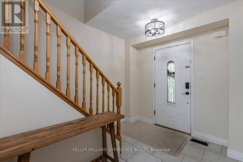 10 Sunset Place — photo 3 of 26
