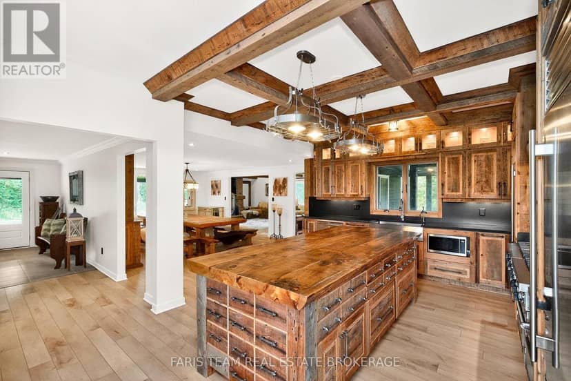 1076 Beaver Lane — photo 6 of 40