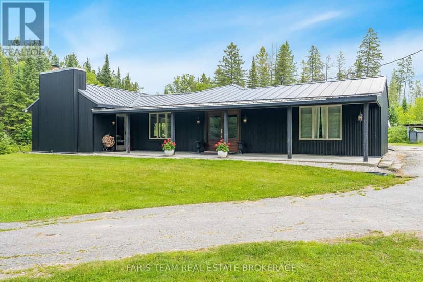 1076 Beaver Lane — photo 3 of 40