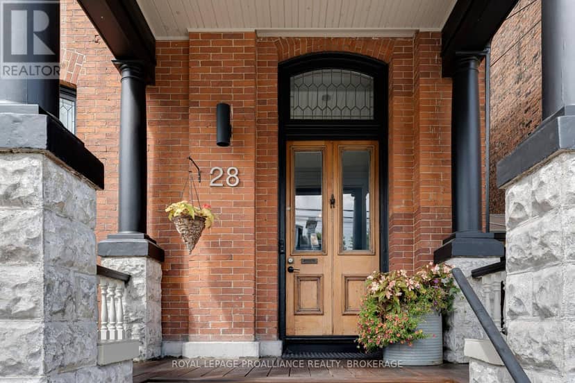 28 Wellington Street — photo 2 of 40