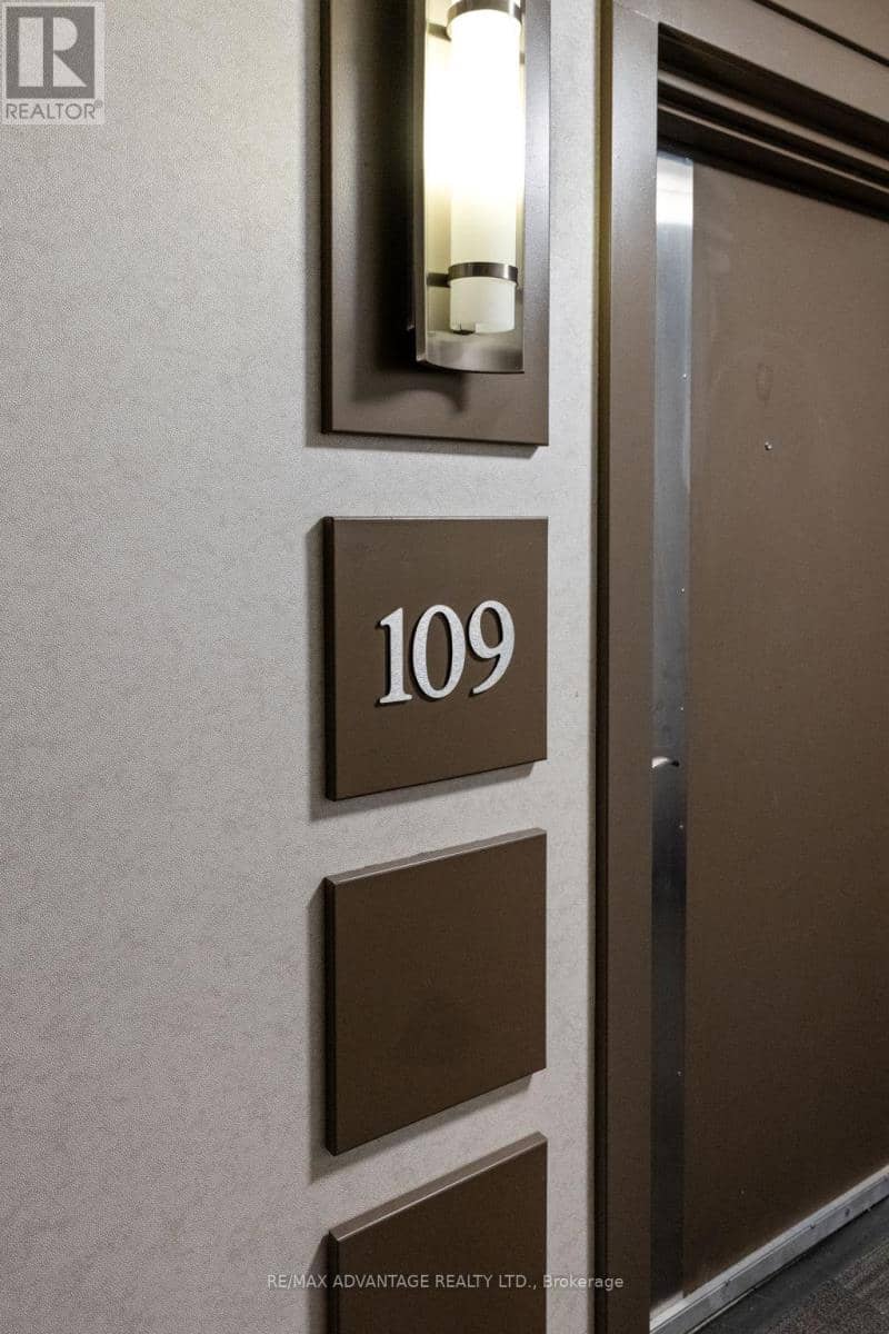109 - 320 Sugarcreek Trail, London North, photo 2