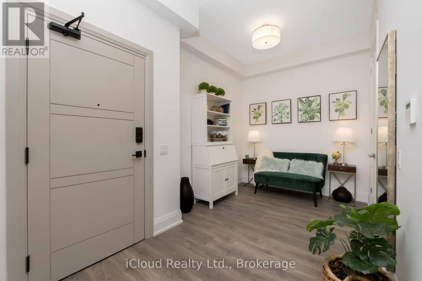 422 - 1 Hume Street — photo 7 of 40
