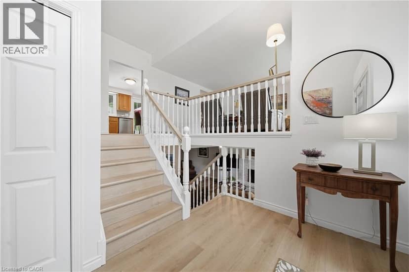 39 WAGONERS Trail, Guelph, photo 3