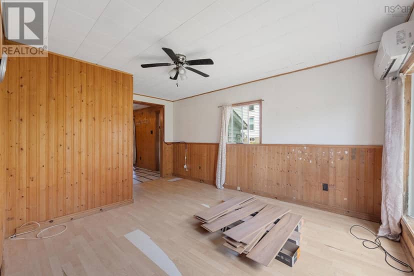445 Highway 201 — photo 13 of 40