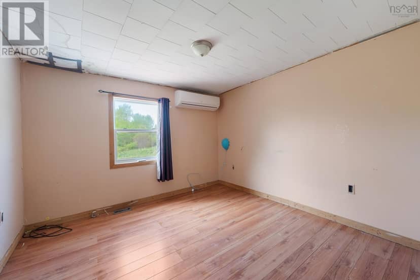 445 Highway 201 — photo 21 of 40