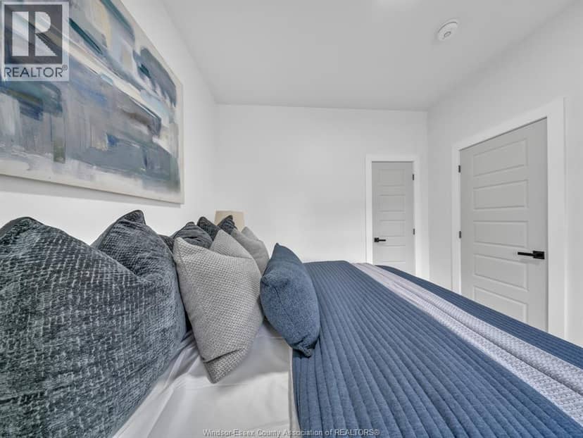 1387 Lincoln ROAD — photo 13 of 31