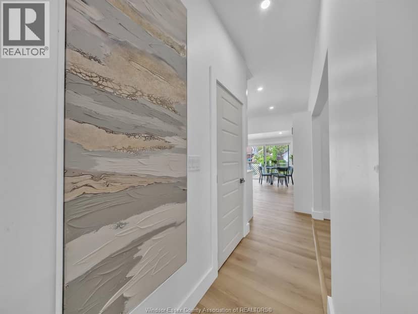 1387 Lincoln ROAD — photo 6 of 31