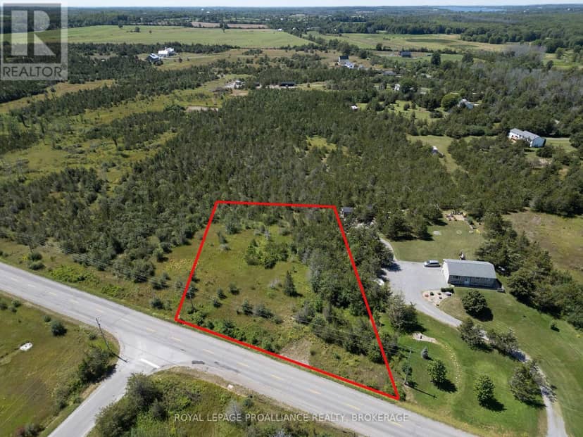 1707 County Road 2, Prince Edward County, photo 2