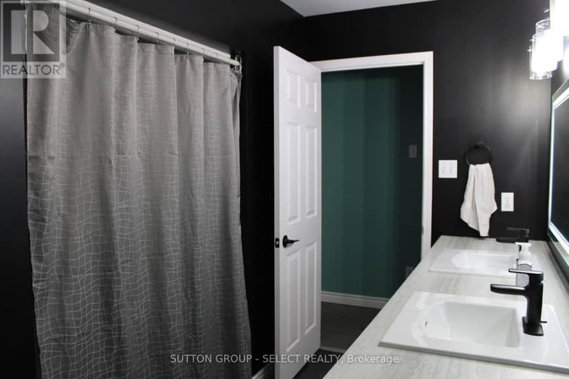 234 Parkview Drive — photo 15 of 29