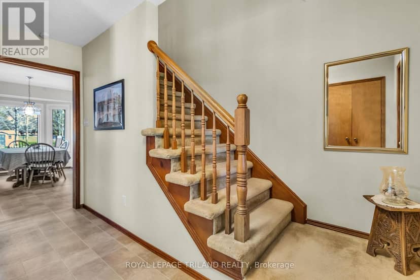 5257 Cliff Road — photo 10 of 40