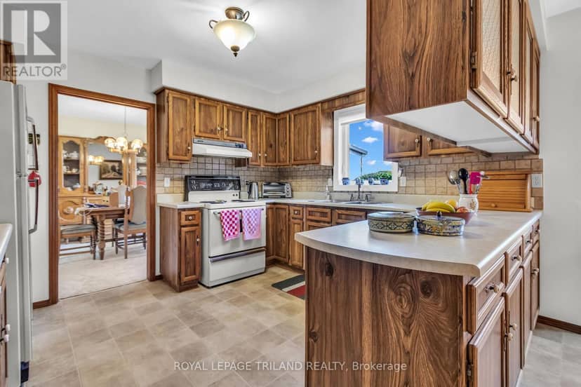 5257 Cliff Road — photo 13 of 40