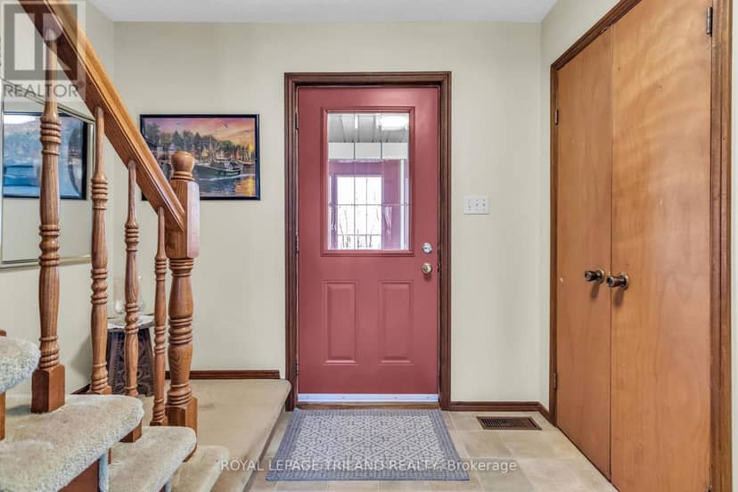 5257 Cliff Road — photo 9 of 40
