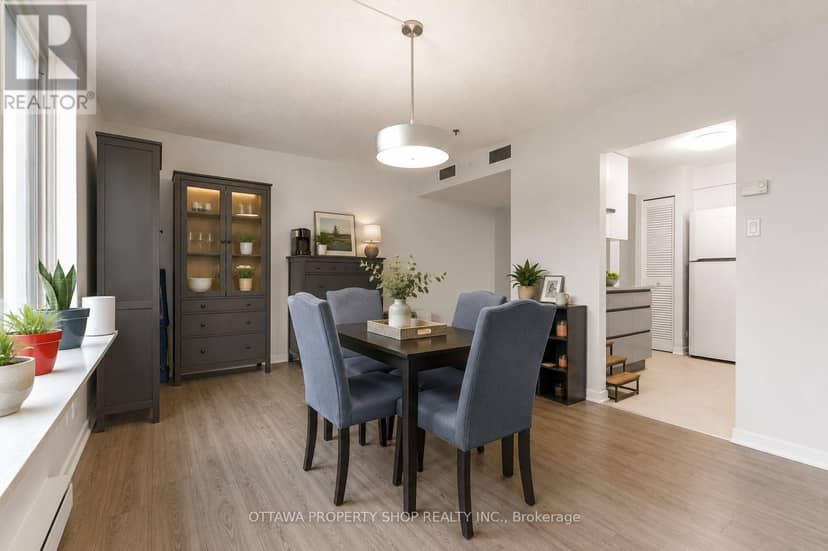 204 - 800 McKellar Avenue — photo 4 of 13