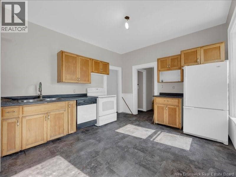 34 Metcalf Street — photo 9 of 30