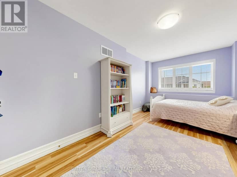 12 Elderbrook Crescent — photo 18 of 31
