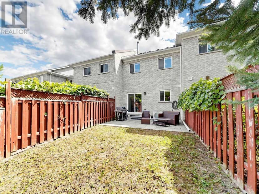 12 Elderbrook Crescent — photo 29 of 31