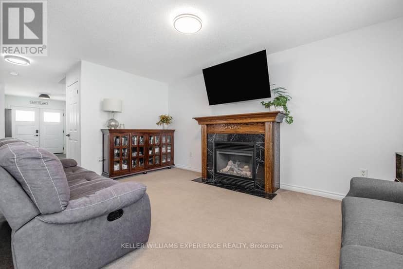 27 Michelle Drive — photo 11 of 39