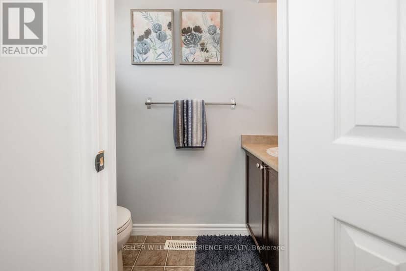 27 Michelle Drive — photo 13 of 39