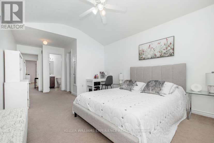 27 Michelle Drive — photo 18 of 39