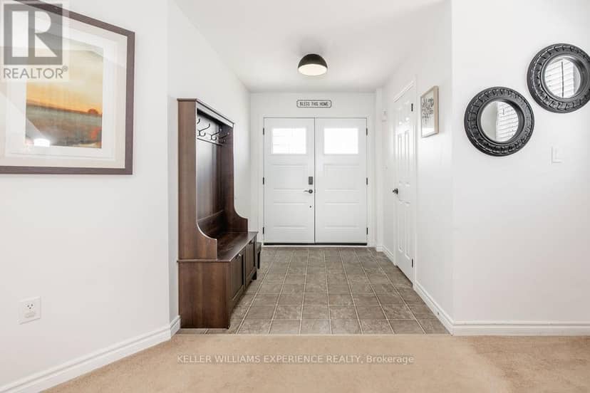27 Michelle Drive — photo 4 of 39