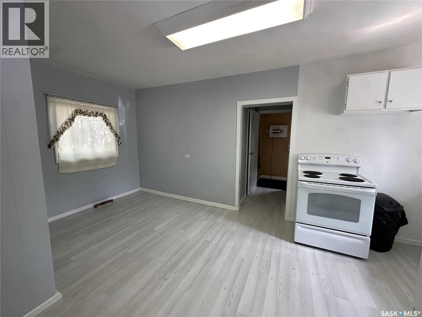 302 Morken STREET — photo 3 of 28