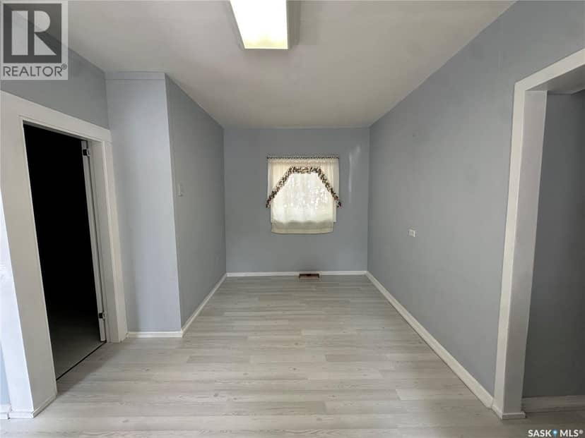 302 Morken STREET — photo 6 of 28