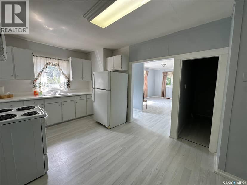 302 Morken STREET — photo 7 of 28