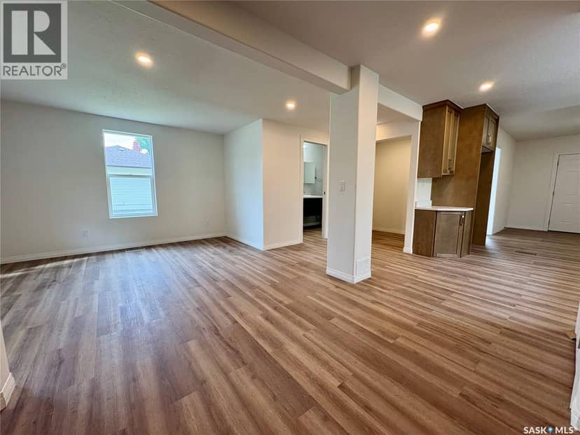 214 Thomson STREET — photo 15 of 25