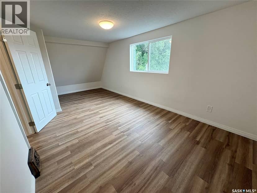 214 Thomson STREET — photo 20 of 25