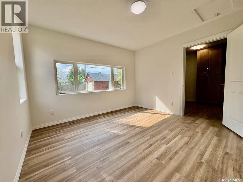 214 Thomson STREET, Outlook, photo 5