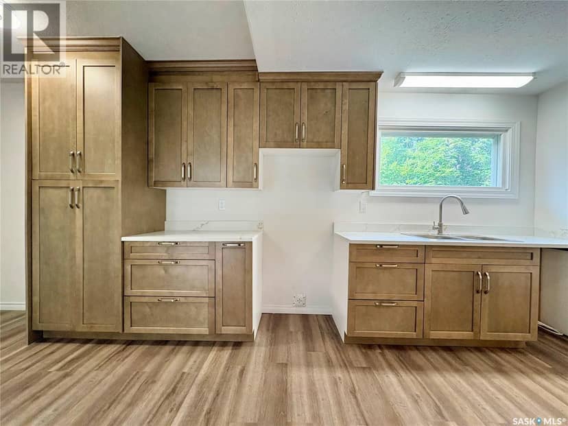 214 Thomson STREET, Outlook, photo 8