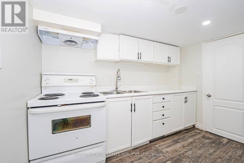 77 Overlea Drive — photo 33 of 40