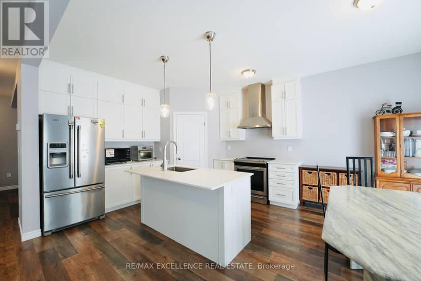 2443 Bennett Cross — photo 11 of 40