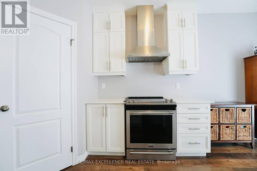 2443 Bennett Cross — photo 12 of 40