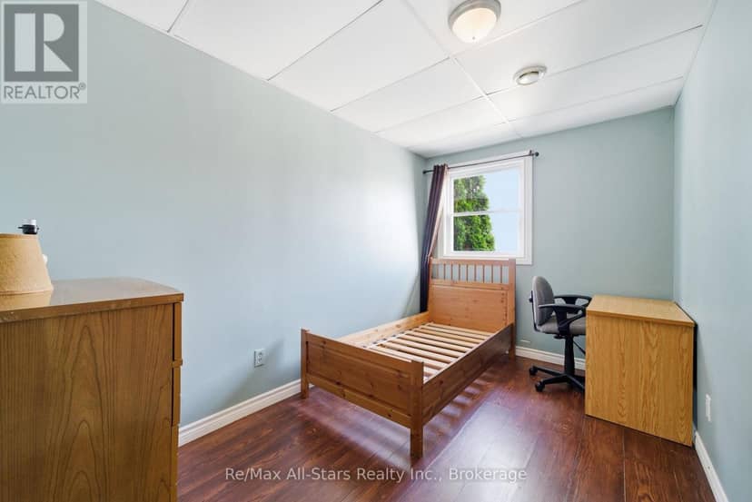 103 Durham Street W — photo 13 of 27