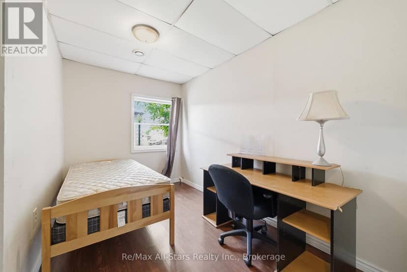 103 Durham Street W — photo 16 of 27