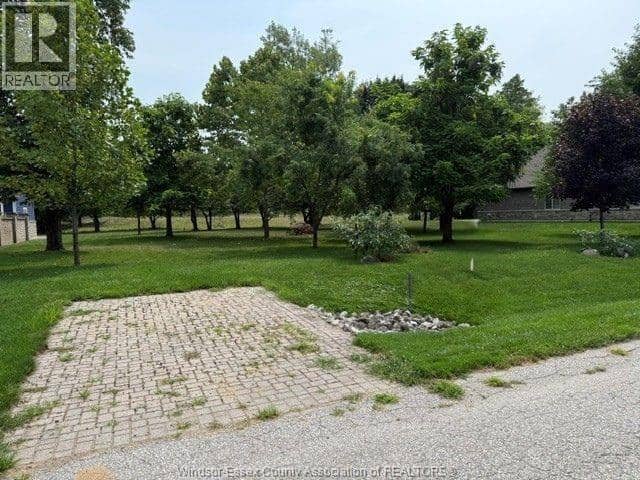 387-393 Crystal Bay, Amherstburg