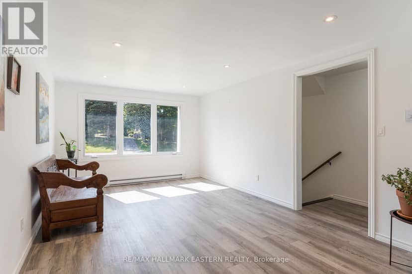 210 Maxwell Avenue — photo 2 of 40