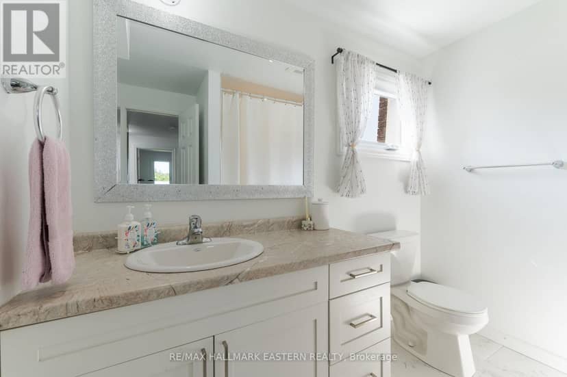 210 Maxwell Avenue — photo 21 of 40
