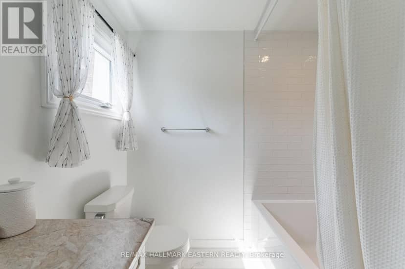 210 Maxwell Avenue — photo 22 of 40