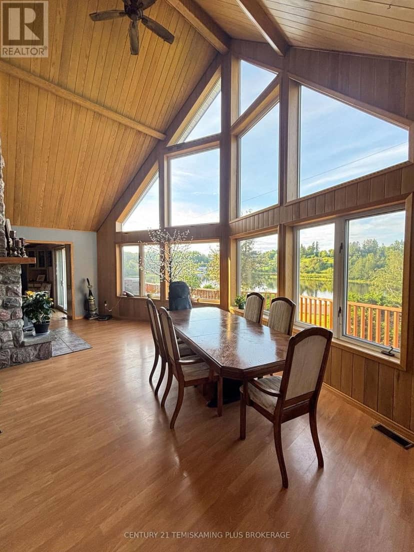65 Lakeshore Avenue — photo 13 of 40