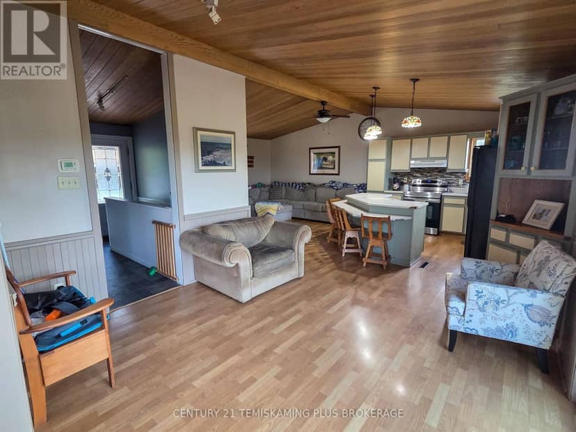 65 Lakeshore Avenue, Englehart, photo 5