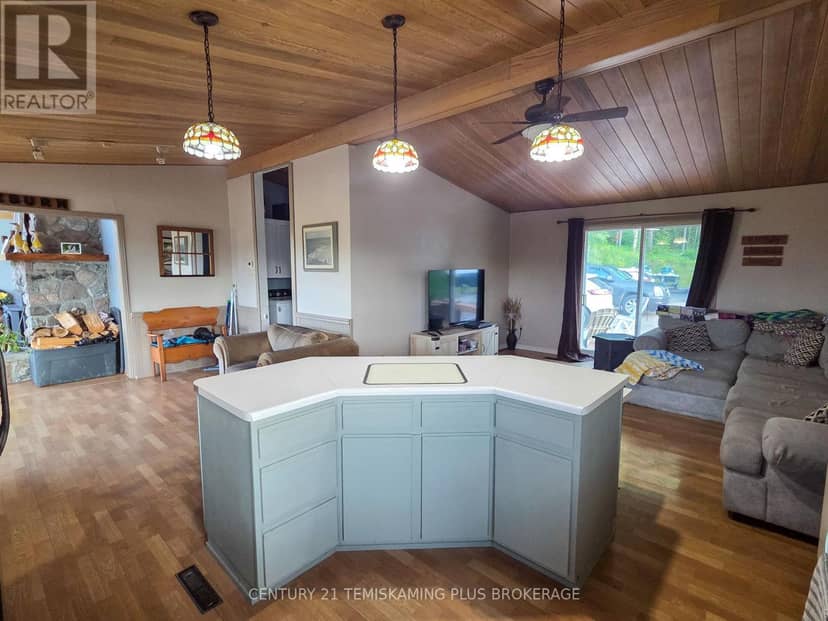 65 Lakeshore Avenue, Englehart, photo 8
