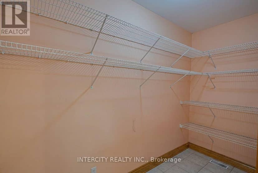 42 Oak Avenue — photo 12 of 40