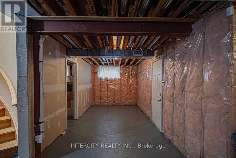 42 Oak Avenue — photo 26 of 40