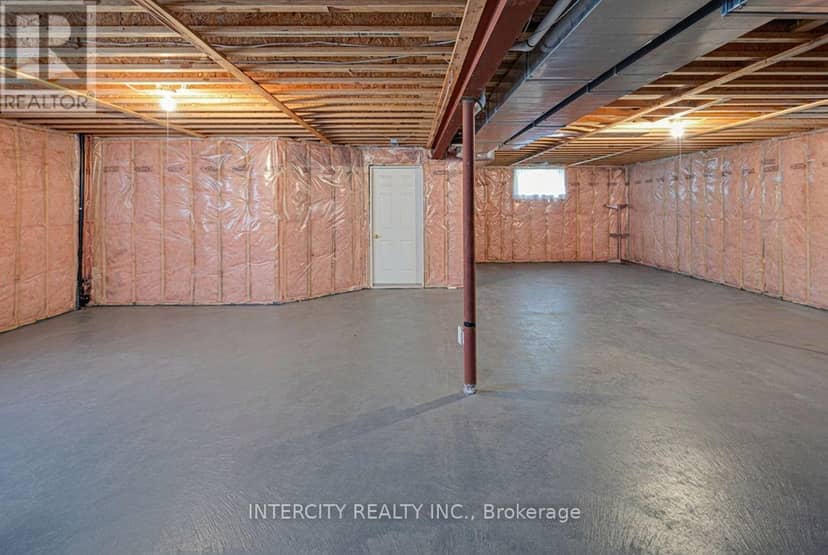 42 Oak Avenue — photo 31 of 40