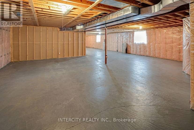 42 Oak Avenue — photo 32 of 40