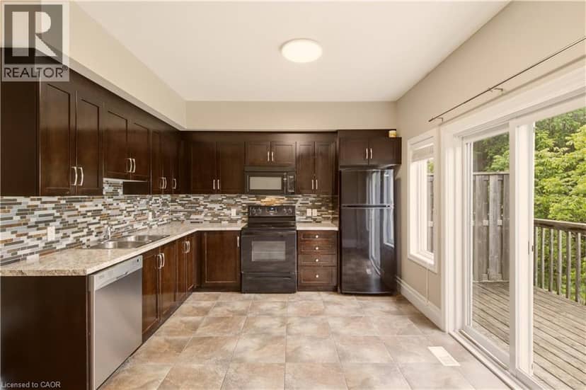 1180 COUNTRYSTONE Drive Unit# 14 — photo 10 of 26