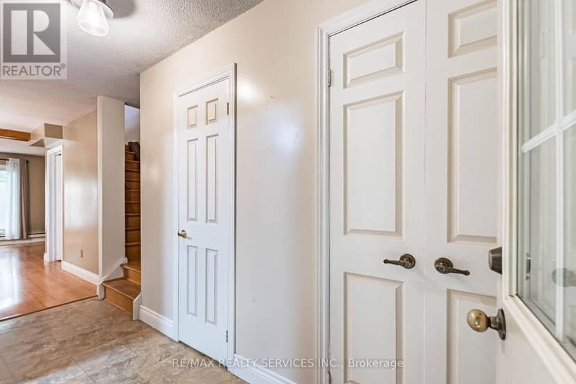 23 Scottsdale Court, Brampton, photo 7