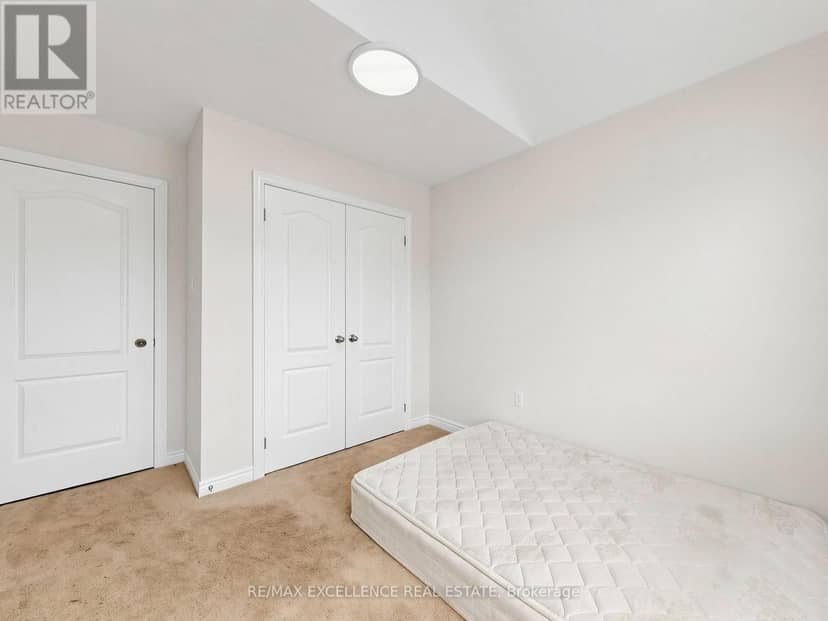 61 Campwood Crescent — photo 30 of 40